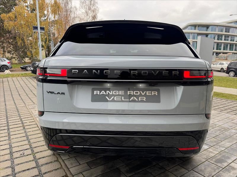 Land Rover Range Rover Velar 2,0 D200 DYNAMIC SE AWD - fotka 9 z 33