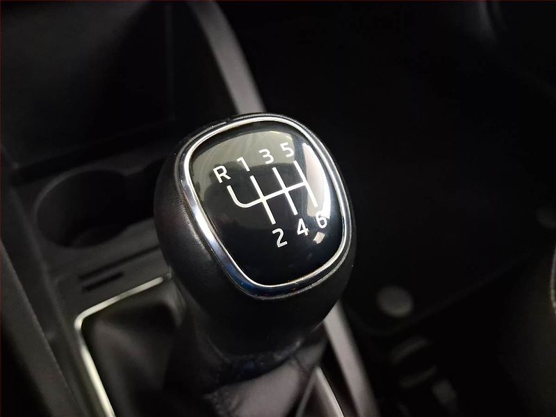 Škoda Fabia (2015) Style 1.2 TSI, ČR,1.maj - fotka 13 z 16