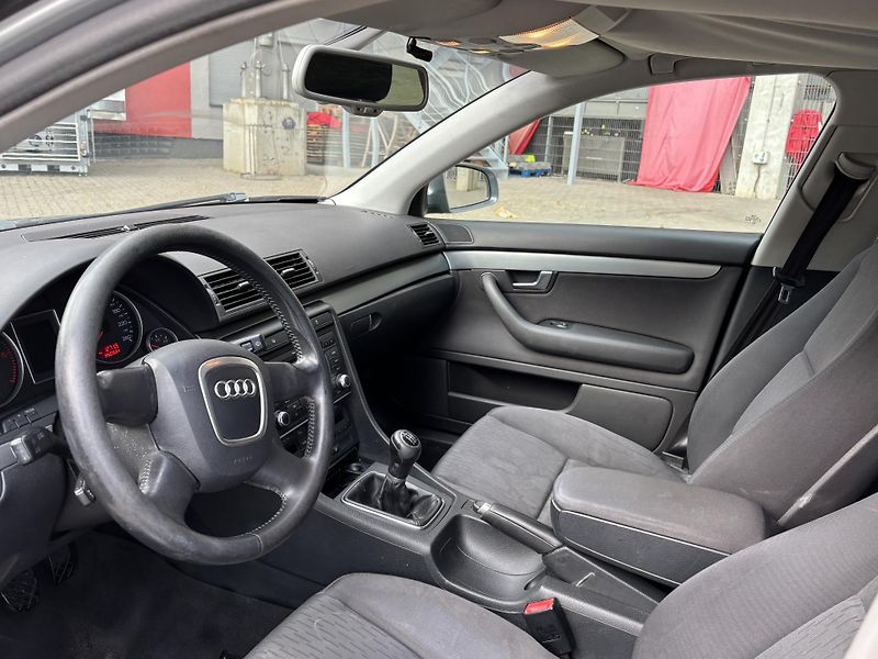 Audi A4 Avant (2005) 1.9TDI, 85kw, Nova STK - fotka 16 z 19