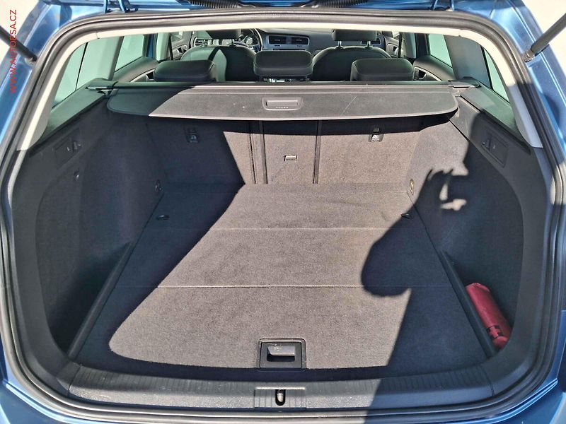 Volkswagen Golf (2015) 2.0 TDi, LED, TZ, navi, panor - fotka 7 z 18