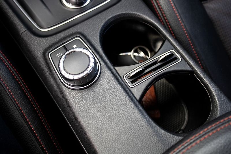 Mercedes-Benz CLA - fotka 24 z 35