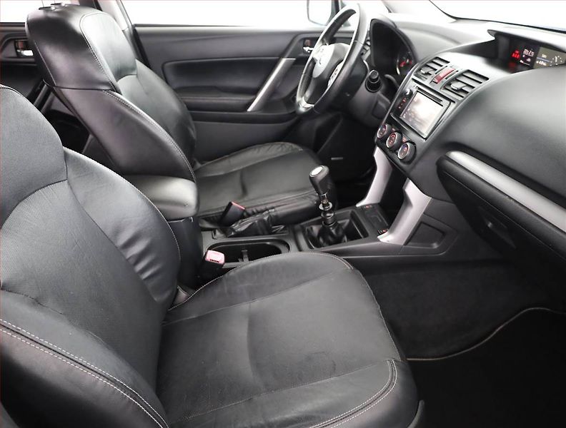 Subaru Forester (2013) 2.0 d, 4X4, Navi, Tempomat - fotka 7 z 18