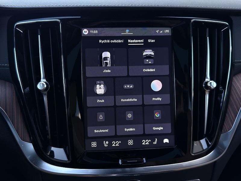 Volvo V60 T8 AWD ULTRA DARK // 335 kW - fotka 40 z 57