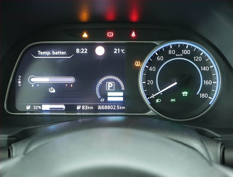 Nissan Leaf (2021) 40 kWh, SoH 90%, Automat - fotka 11 z 18