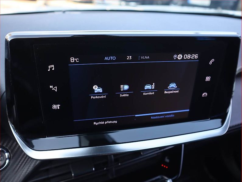 Peugeot 2008 (2020) GT Line 1.2 PureTech - fotka 19 z 19