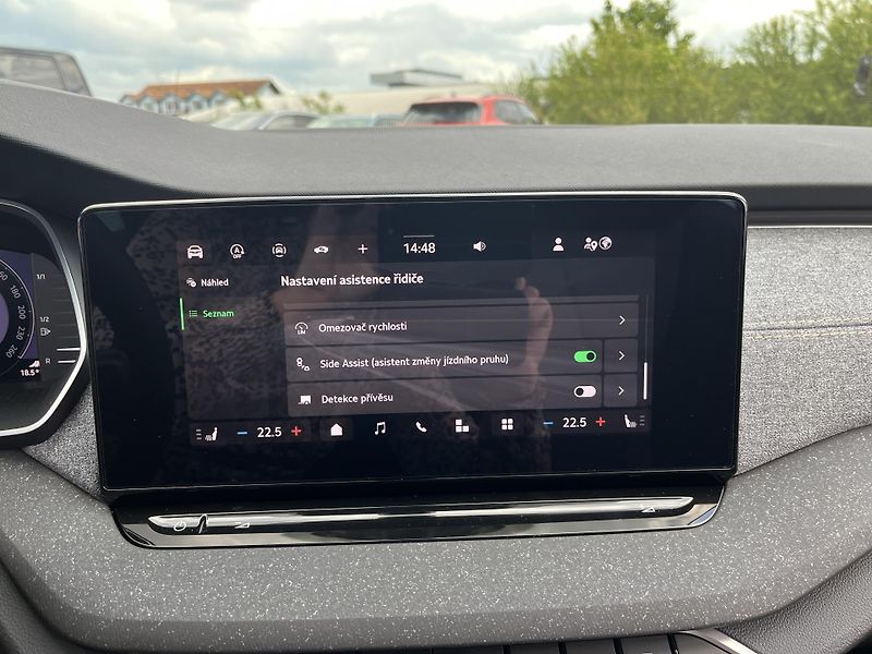 Škoda Octavia 1.5 TSI 110kW TOP SELECTION. - fotka 20 z 25