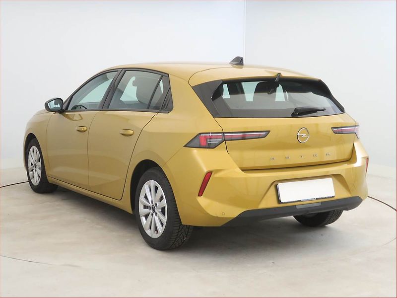 Opel Astra (2023) 1.2 Turbo, Serv.kniha - fotka 4 z 17