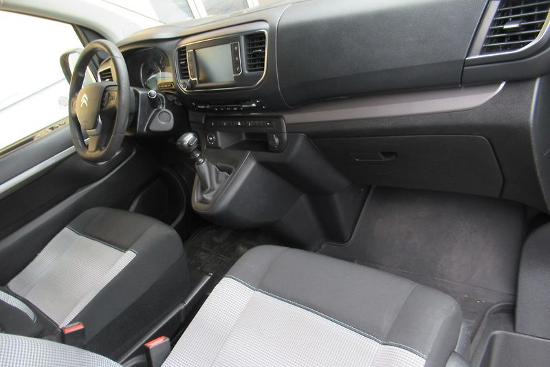 Citroën Jumpy SpaceTourer 8MÍST 1.MAJITEL - fotka 29 z 35