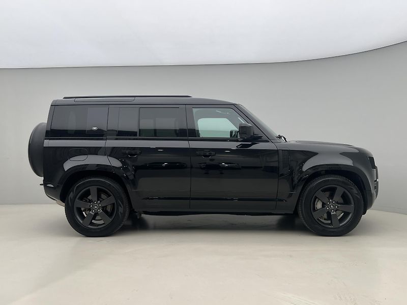 Land Rover Defender 110 D300 HSE AUT CZ - fotka 10 z 51