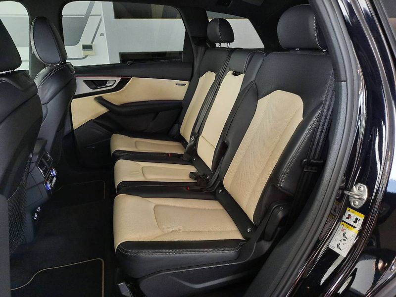 Audi SQ7 (2018) 4.0 TDI quattro (320kW/435k) T - fotka 9 z 29