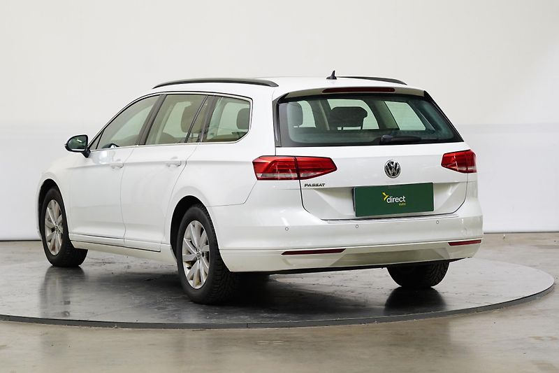 Volkswagen Passat - fotka 7 z 30