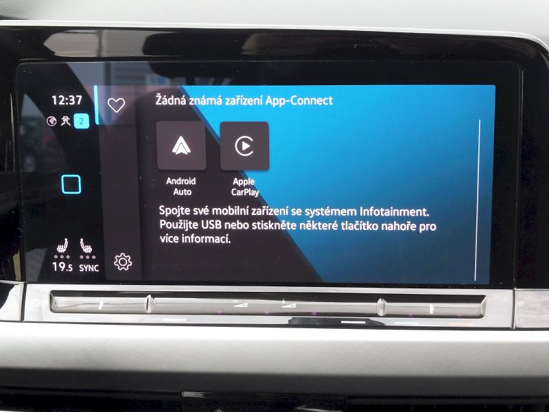 Volkswagen Golf (2024) Life 1,0 TSI 81kW - fotka 16 z 26