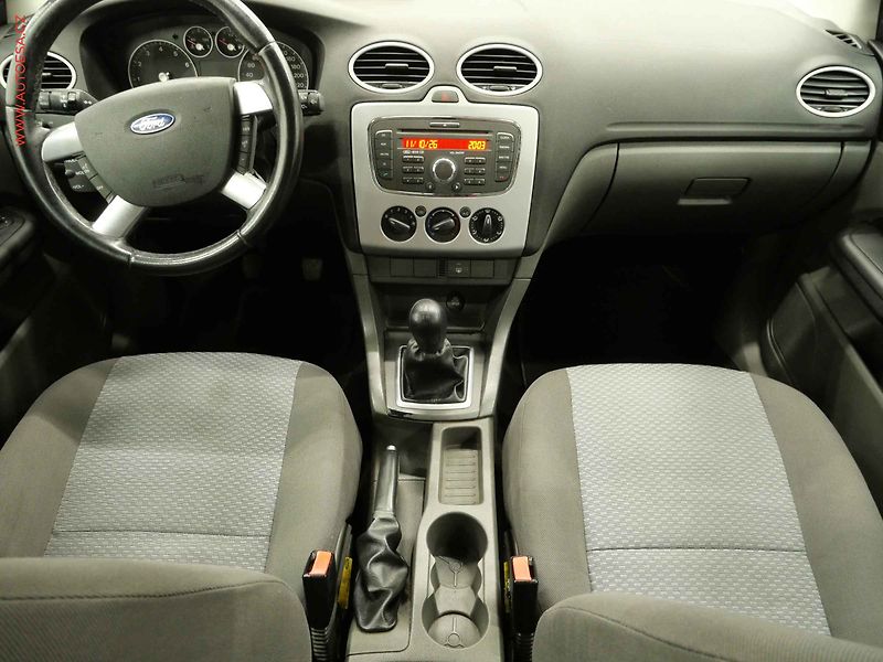 Ford Focus (2007) 1.6i, 2.maj, AC, TZ, temp - fotka 8 z 18