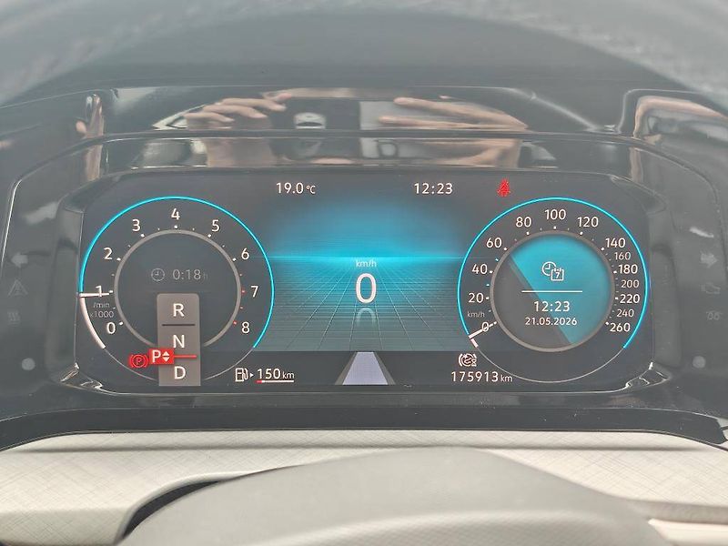 Volkswagen Golf Life 7DSG 1,5 eTSI - fotka 12 z 22
