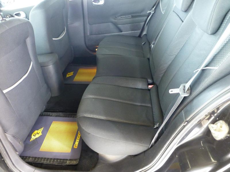 Renault Mégane (2004) 1,6-83KW*KLIMATIZACE**ALU KOLA - fotka 13 z 24