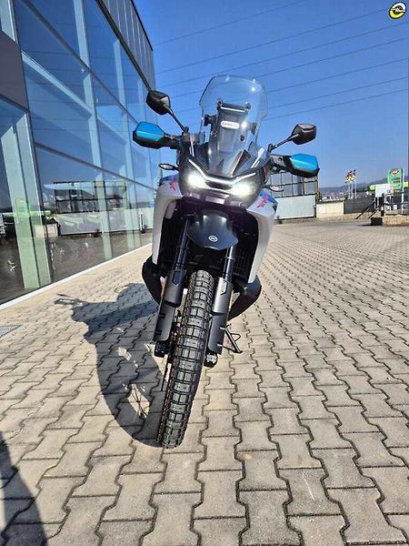 CFMOTO 800 MT (2026) X - fotka 9 z 20