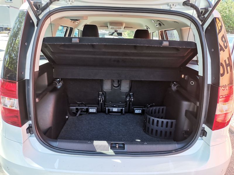 Škoda Yeti (2014) 2.0TDi 103kw DSG 4x4 Elegance - fotka 18 z 27