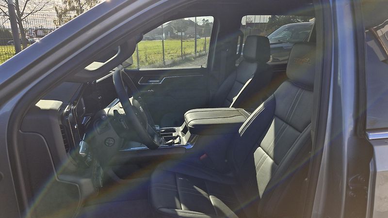 Chevrolet Silverado (2026) HIGH COUNTRY 6.2l - fotka 9 z 13