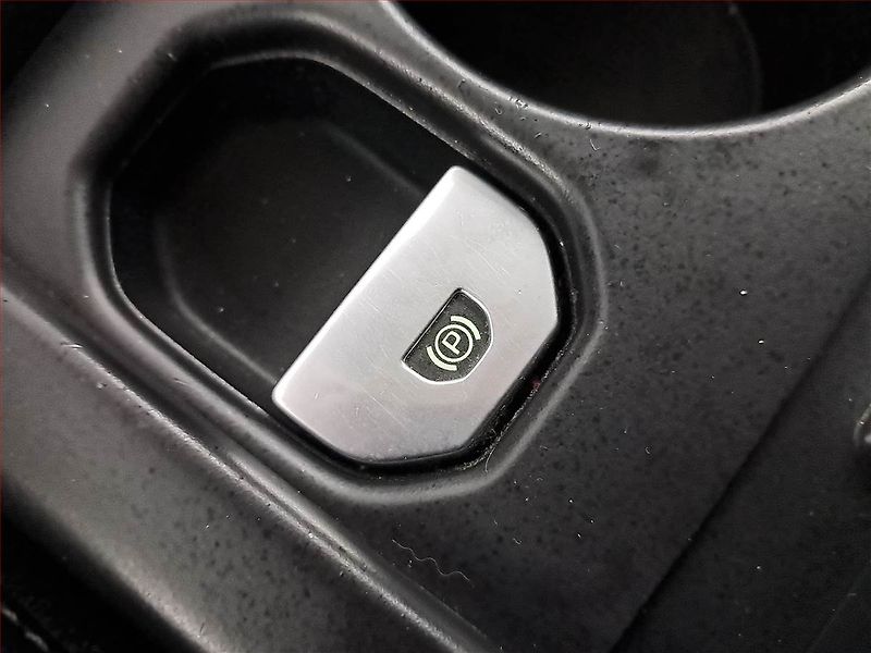 Land Rover Freelander (2013) 2.2 TD4, 4X4, Automat, Xenony - fotka 20 z 20