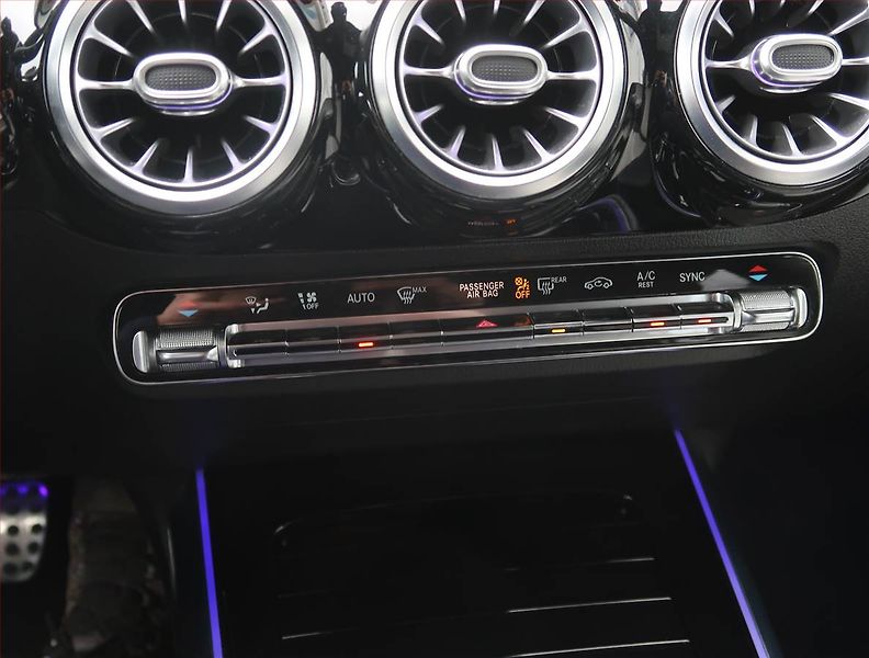 Mercedes-Benz Třídy B (2019) AMG line B 200 - fotka 18 z 25