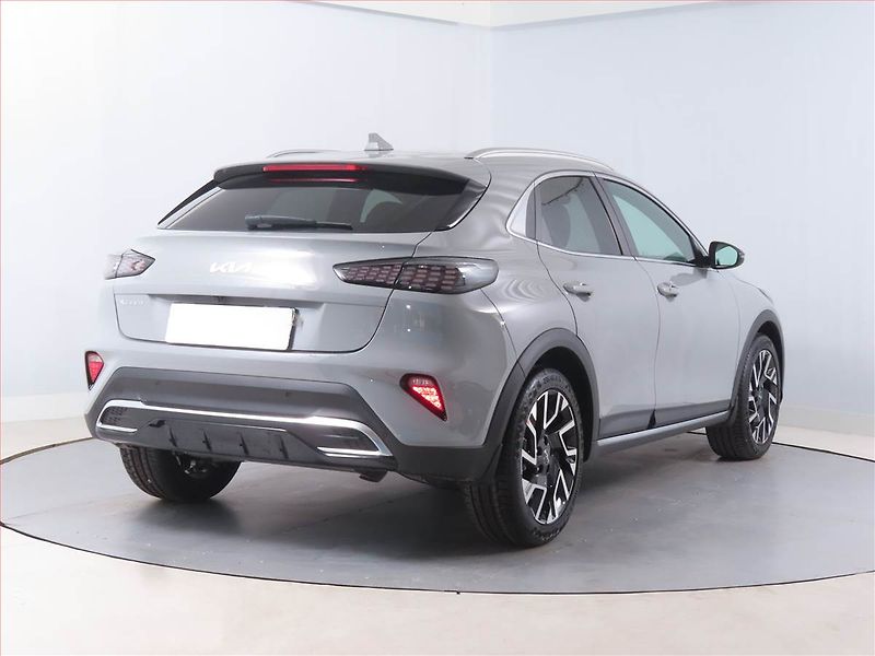 Kia XCeed (2026) 1.6 T-GDI, Ad. tempomat - fotka 5 z 14