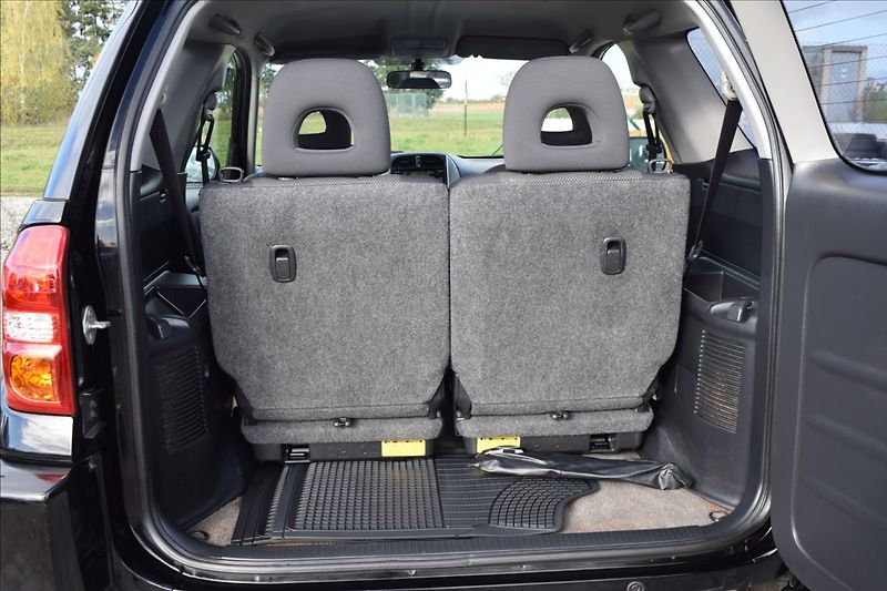 Toyota RAV4 2,0 VVT-i 4WD 110KW BEZ KOROZE - fotka 13 z 33