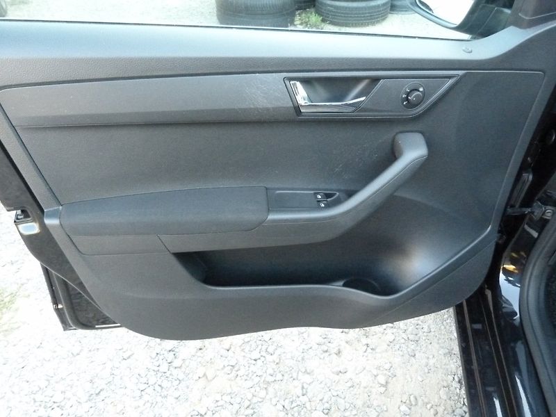Škoda Fabia 1.0 TSI - fotka 21 z 24