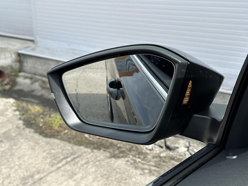 Škoda Kamiq 1.5TSi DSG 150PS LED V.Cockpit - fotka 8 z 46
