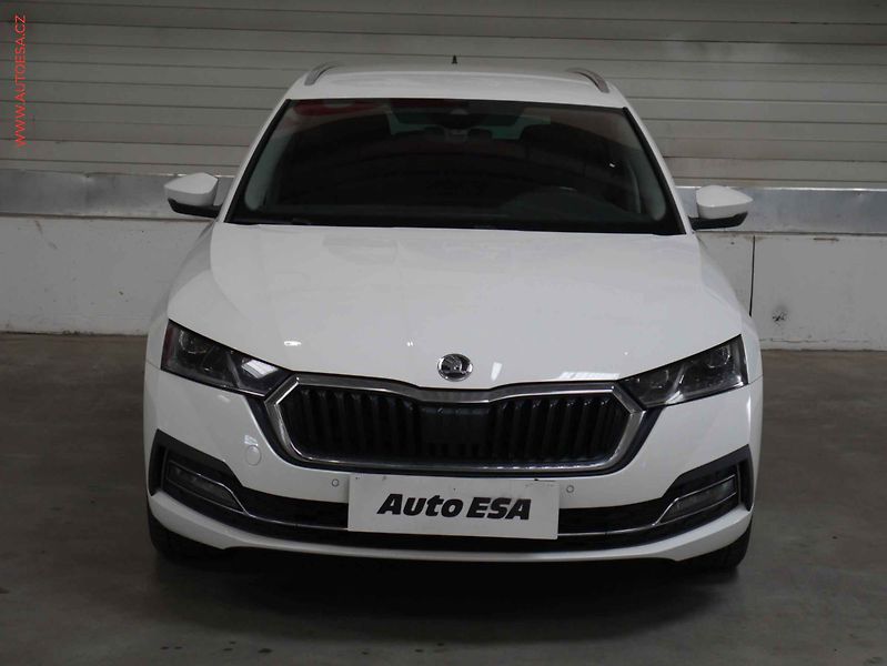 Škoda Octavia (2020) 2.0TDi, ČR, Style, DSG, LED - fotka 2 z 23
