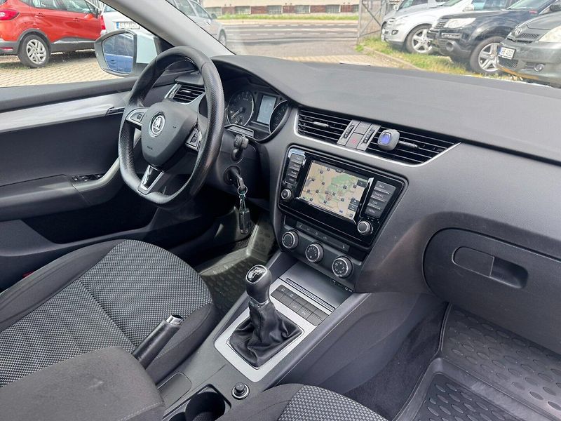 Škoda Octavia (2015) 1,6 TDI 81 KW TAŽNÉ KOLA - fotka 41 z 50