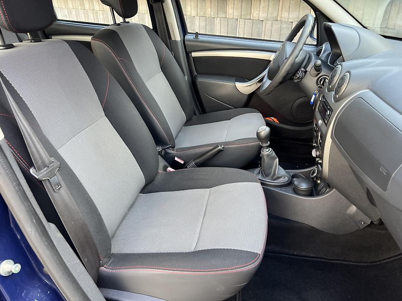 Dacia Duster 1.6 16v 77 kW 4x4 NOVÁ STK - fotka 6 z 16