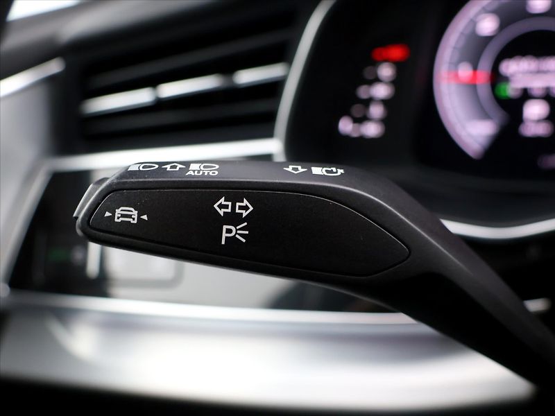 Audi Q7 3,0 50 TDI Quattro S line CZ - fotka 22 z 43