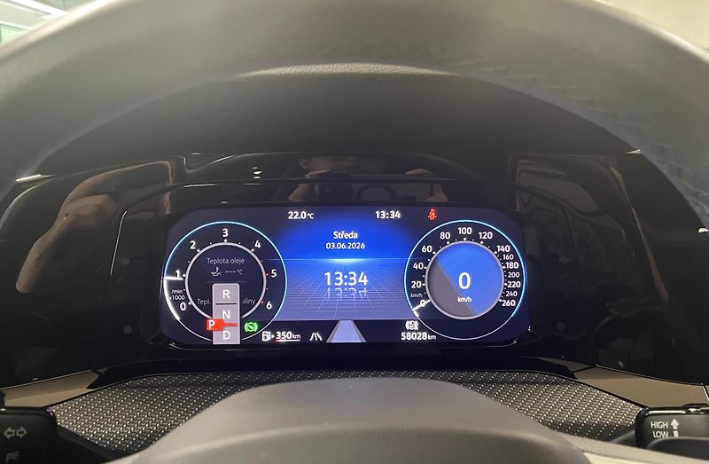 Volkswagen Golf Variant R-LINE 2.0TDI 110kW, ČR - fotka 15 z 32