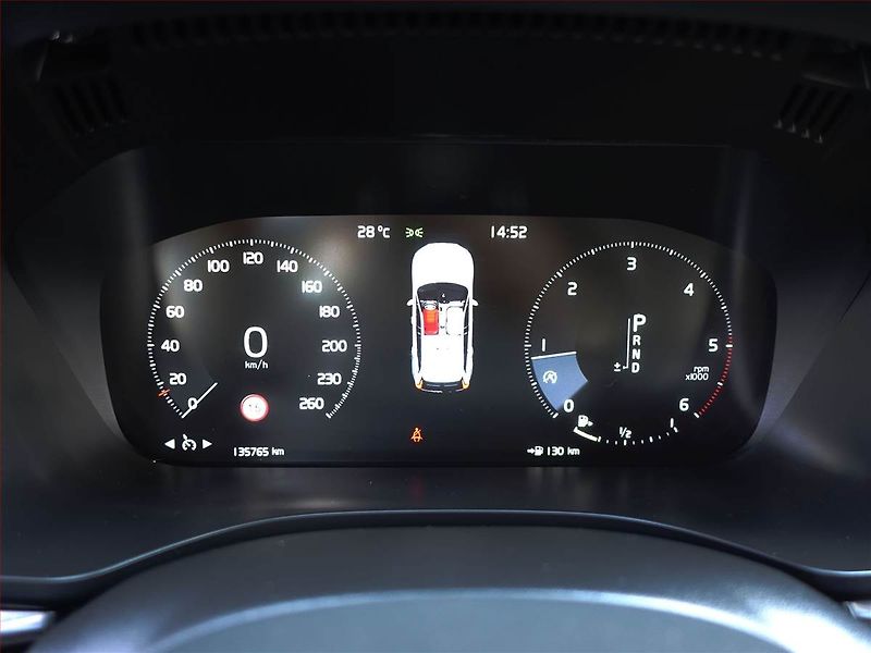 Volvo XC60 (2018) Momentum D4 AWD, 4x4, AUTOMAT - fotka 11 z 23