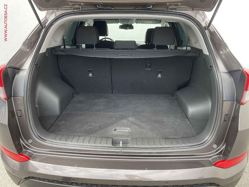 Hyundai Tucson (2016) 1.7CRDi, ČR, AC, navi, park - fotka 7 z 20