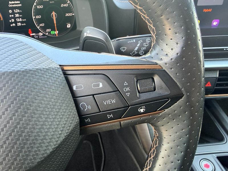 Cupra Formentor 1.4TSI E-HYBRID LED REZERVACE - fotka 19 z 60