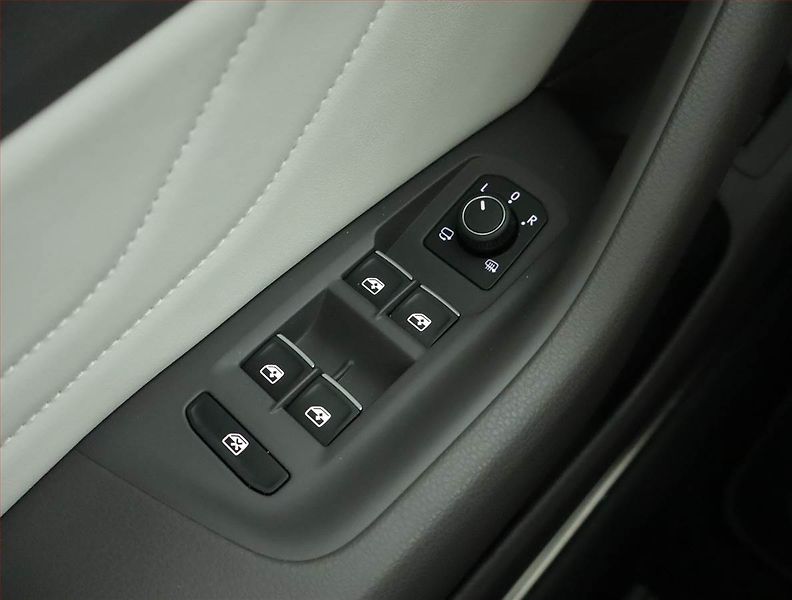 Volkswagen Arteon (2021) Elegance 2.0 TSI - fotka 15 z 17