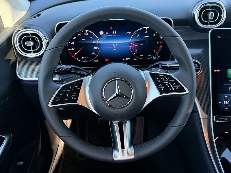 Mercedes-Benz GLC 200 d 4MATIC - fotka 18 z 35