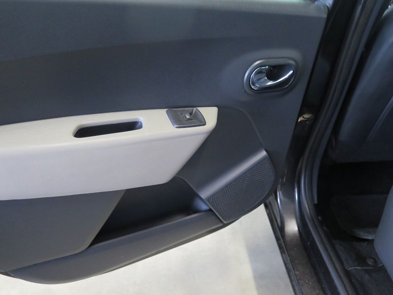 Dacia Lodgy (2014) 1.2TCe,navi,klima,výhřev,kůže - fotka 16 z 24