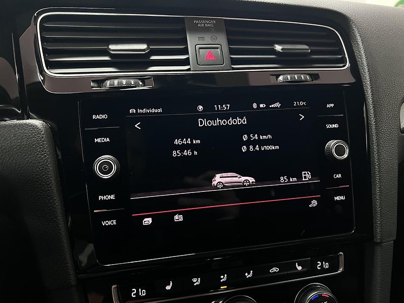 Volkswagen Golf GTI Performance 180 kW - fotka 35 z 50