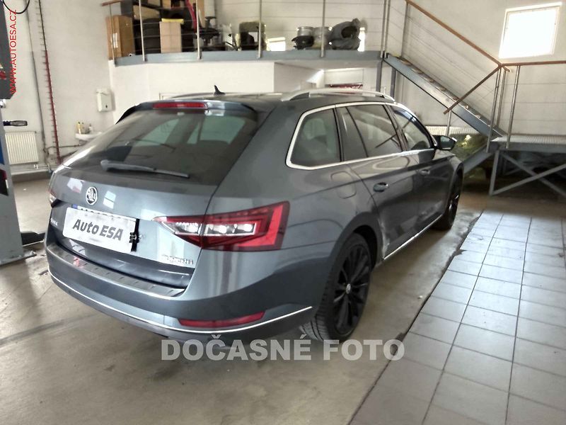 Škoda Superb (2019) 2.0 TDi - fotka 2 z 3