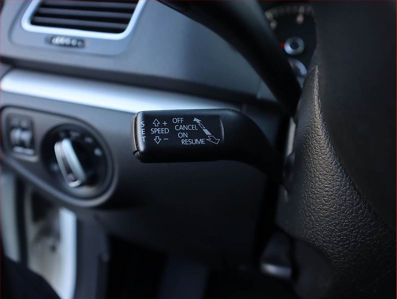 Volkswagen Sharan (2013) 2.0 TDI, Automat, Serv.kniha - fotka 19 z 19