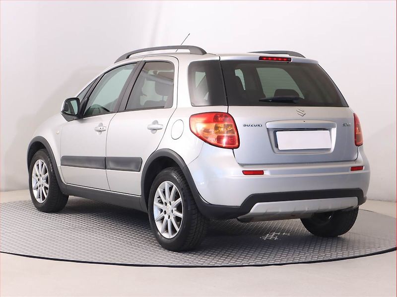 Suzuki SX4 (2010) 1.6 VVT, Serv.kniha, po STK - fotka 4 z 16