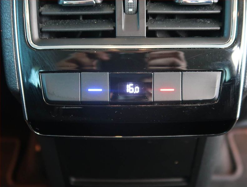 Škoda Superb (2018) 2.0 TDI, Automat, Kůže, Navi - fotka 26 z 26
