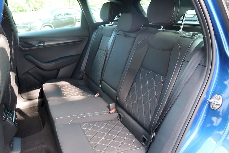 Škoda Karoq (2025) SportLine 4X4 2.0 TDI 110KW DS - fotka 10 z 20