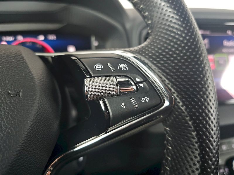Škoda Karoq (2024) 2.0TDI 110kW 4X4 DSG Sportline - fotka 9 z 33