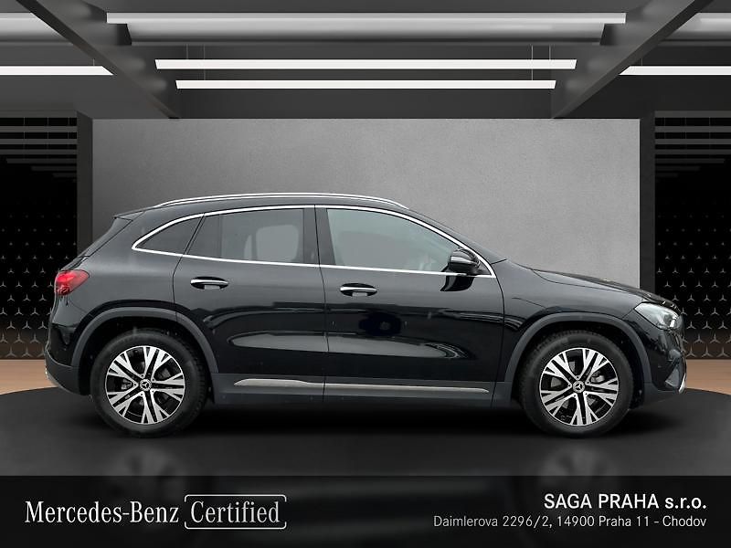 Mercedes-Benz GLA 200 off-road vehicle Progressi - fotka 3 z 21