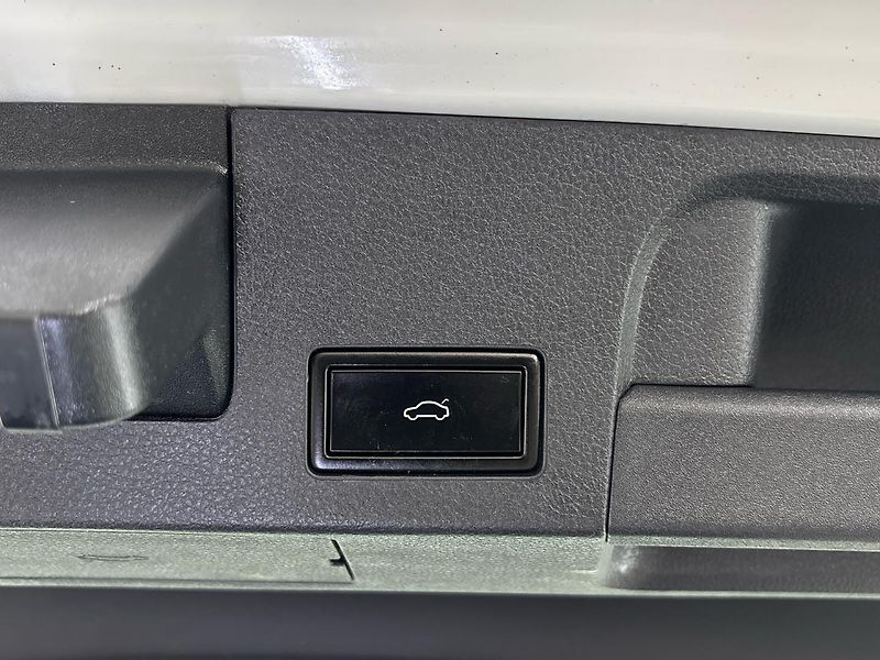 Volkswagen Arteon Elegance DSG - fotka 29 z 29
