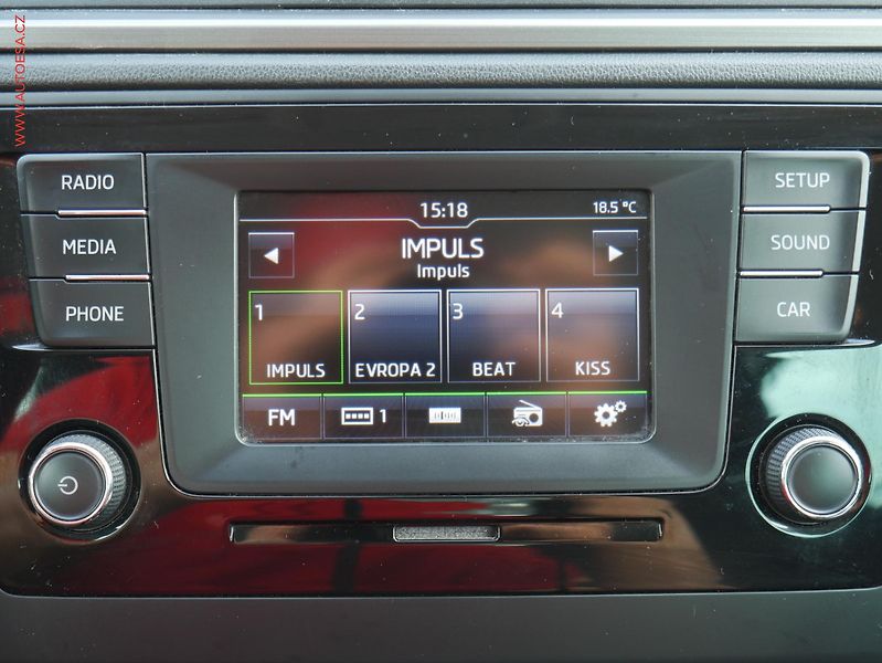 Škoda Rapid (2015) 1.6 TDi, ČR, Style, TZ - fotka 15 z 16