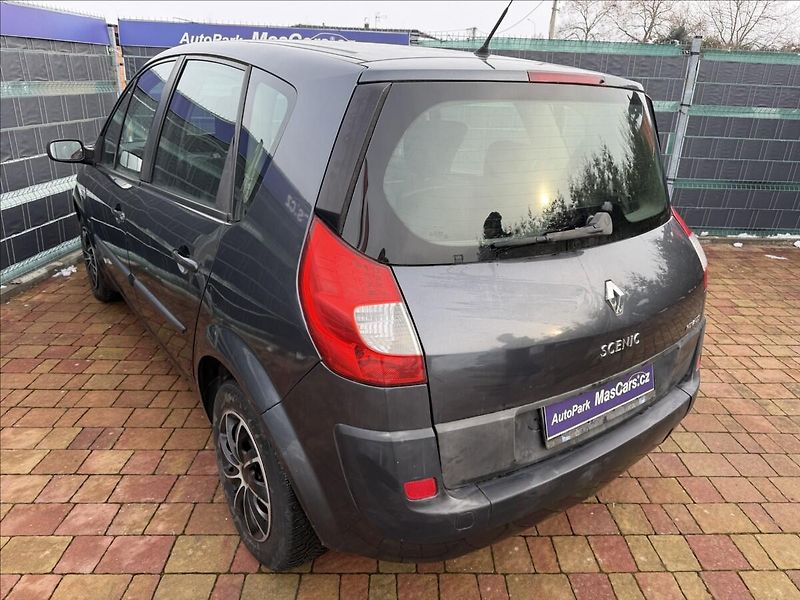 Renault Scénic 1.5 dCi - fotka 6 z 10